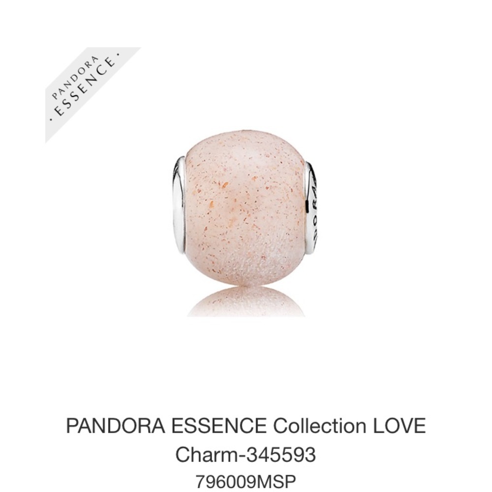 Pandora Essence Love Charm